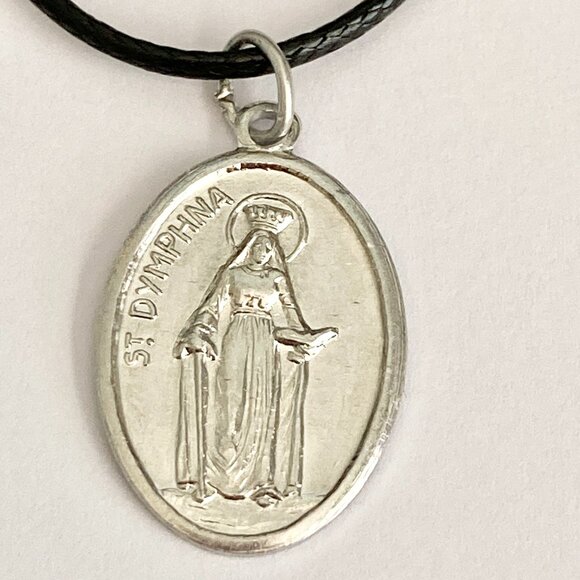 Vintage St Dymphna Necklace Irish Catholic Patron Saint Mental Health Medal 18" - Picture 2 of 9